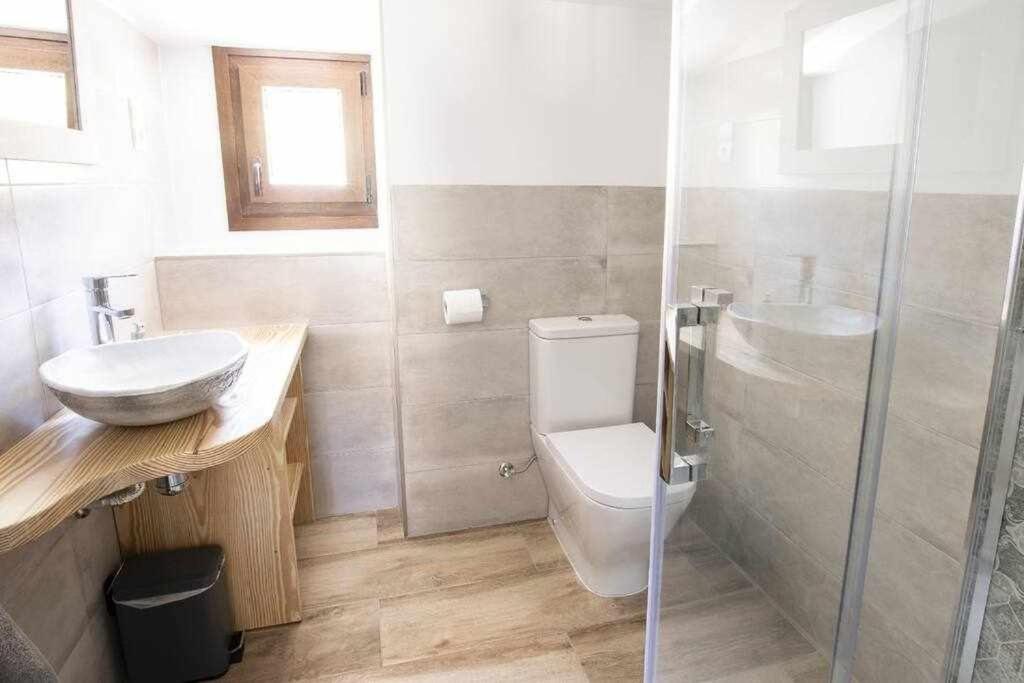 Apartamentos creativos Villa Rubei Villarroya de los Pinares Exterior foto